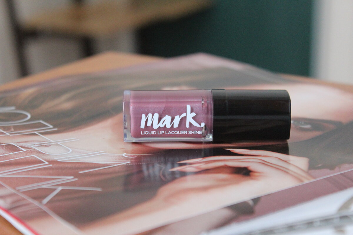 Avon жидкая помада mark liquid lip lacquer. Эйвон mark liquid lip lacquer shine. Mark liquid. Помада avon mark lacquered. Помада avon mark liquid lip lacquer matte.