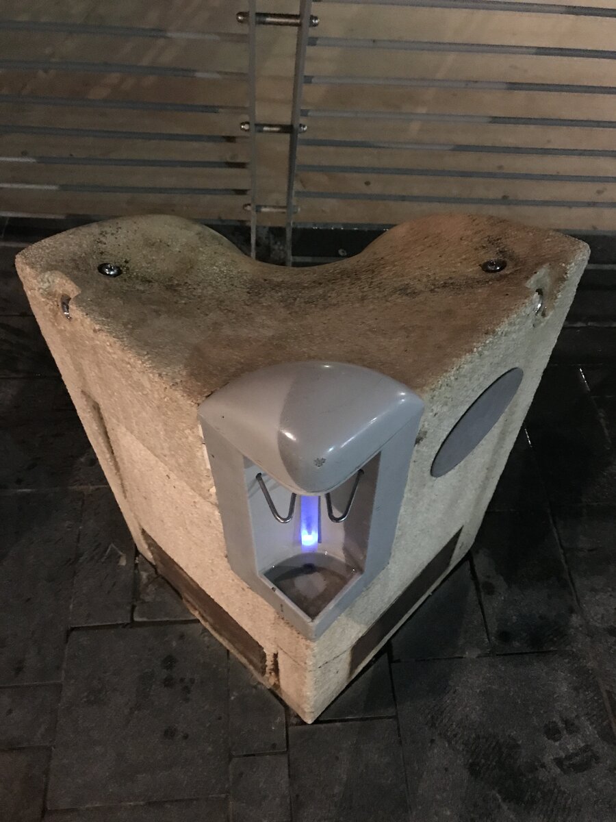 "Тройной" фонтанчик с возможностью наполнения бутылки.