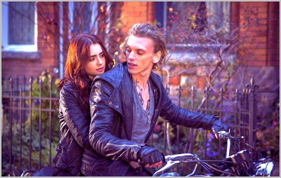 «Орудия смерти: Город костей» (2013)