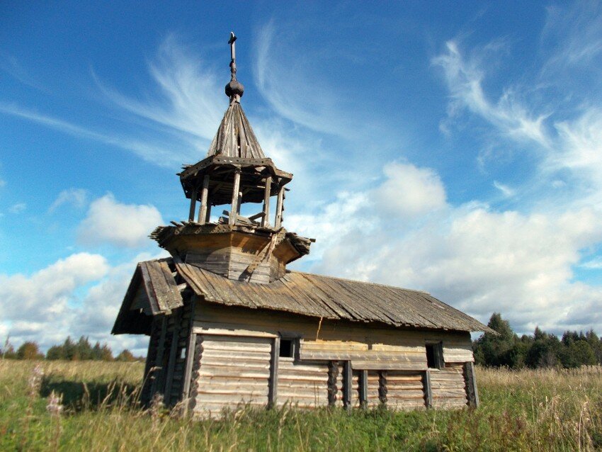 Храм деревянный в селе верхний Секинесь