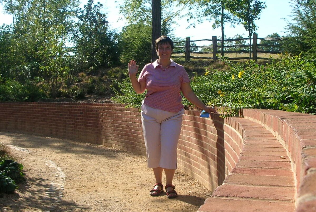 Помню , как подруга сказала мне - ты же до сорока не доживешь, если будешь так кушать. 