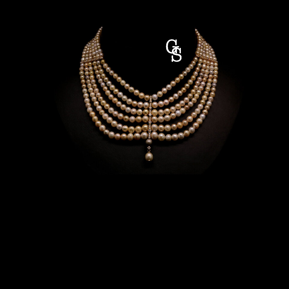 Колье от Mattar Jewelers из натурального жемчуга Бахрейна. Cтатьи выходят каждый день после 18:00 по мск. Источник фото: @mattarjewelers