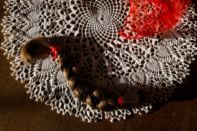 "Я почувствовала, что в моей жизни происходят изменения, но полностью их не осознавала" (подпись к снимку для конкурса имени Андрея Стенина) 
Фото: Алена Кочеткова 
