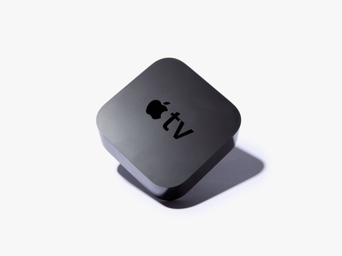 Apple tv наполеон. Apple TV 1. Apple TV + обложка. Значок блютуза Эппл. Защита эпл обойти.