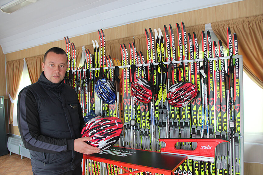 Александр Воронец, директор Барановичского районного физкультурно-спортивного  клуба «Надежда»: – Для занятий биатлоном есть вся необходимая экипировка. 