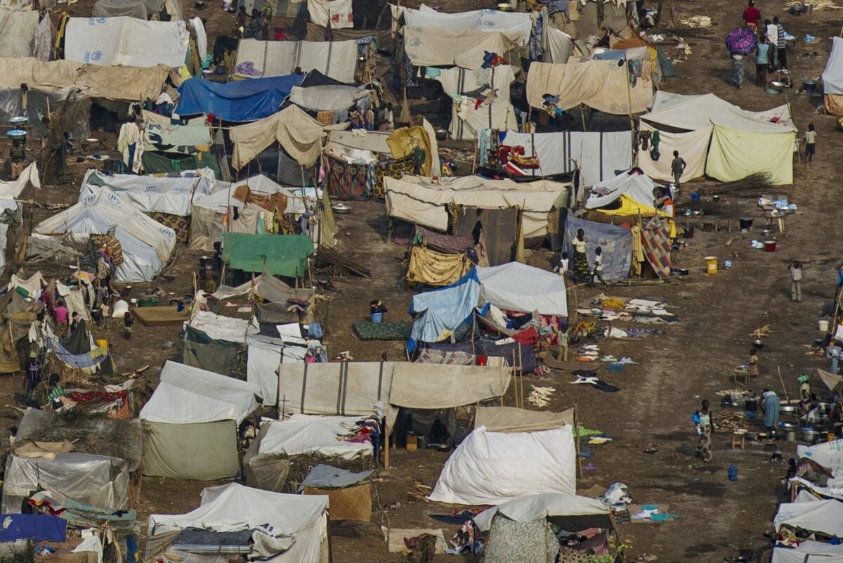 Самая бедная страна. Сьерра леоне уровень жизни. Центральноафриканская республика (ввп $391). Самая бедная африканская страна. Бурунди трущобы.