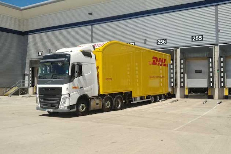 DHL закупит двухэтажные полуприцепы Don-Bur