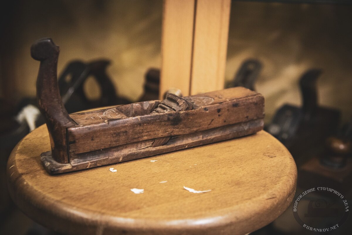 Старинный рубанок начало 18 века