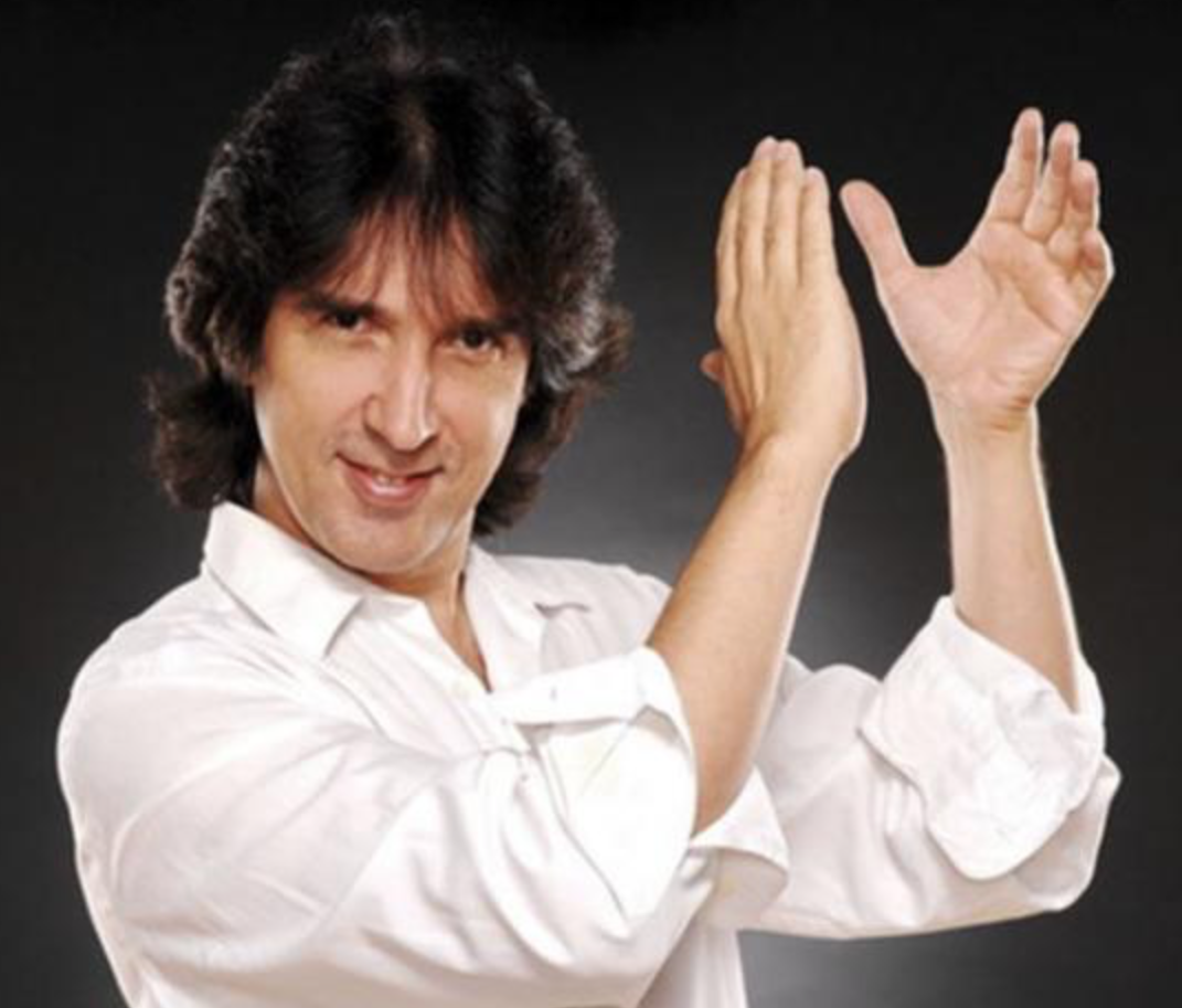 Певец, сцена, творчесвто