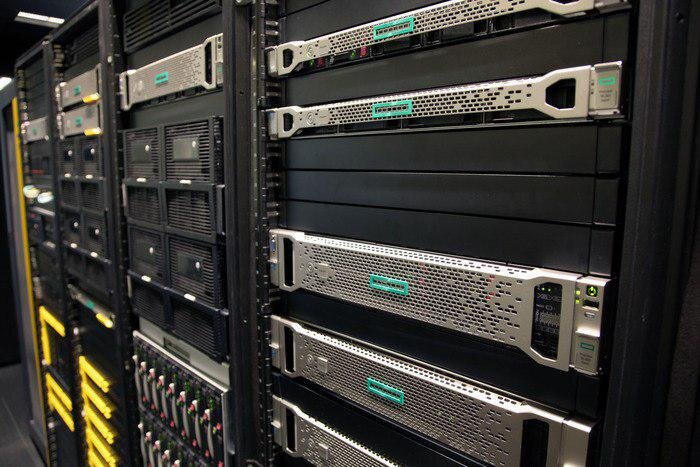 Серверы HPE отличаются высоким качеством и производительностью. Давайте разберем одну из самых распространенных их моделей — HP Enterprise ProLiant DL360 десятого поколения.