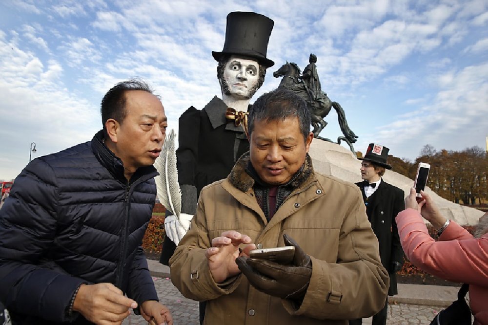 Китайские туристы в Санкт-Петербурге. Фото Александра Николаева, "Интерпресс" 