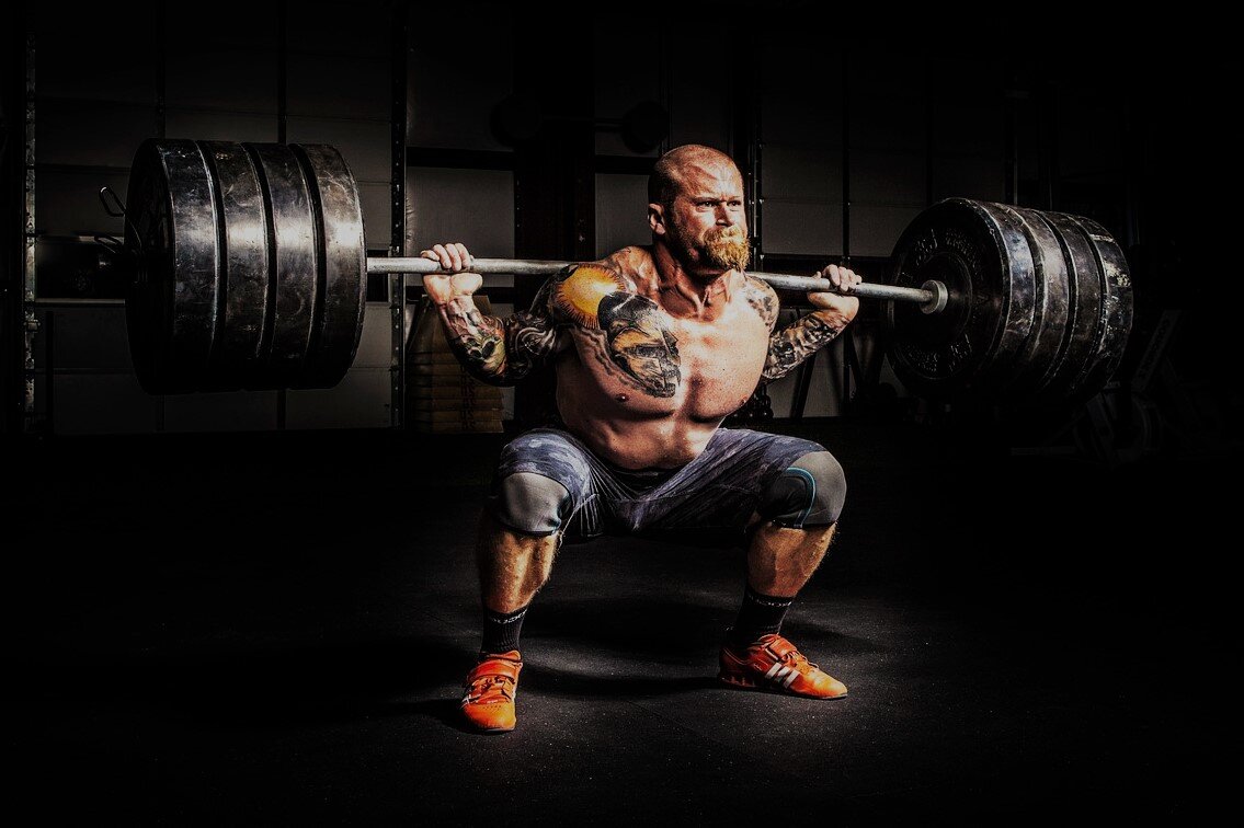 Стереотип "Больше, значит сильнее" пока еще держится в умах людей. Но секрет силы кроется не только в большой мышечной массе...