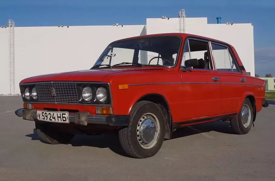 Найди шестерку. ВАЗ 2106 1977 года капсула. Микроавтобус ВАЗ 2106. Жигули 1990. Жигули 1990 года