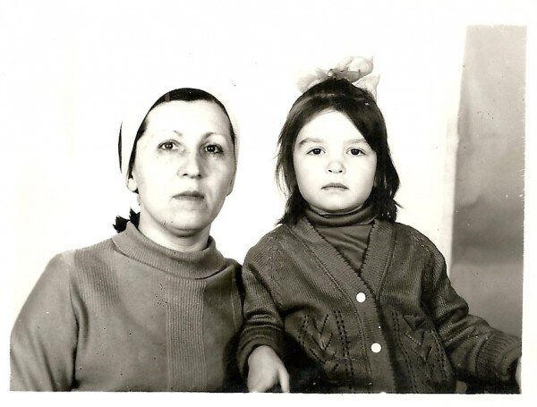 Полина с мамой