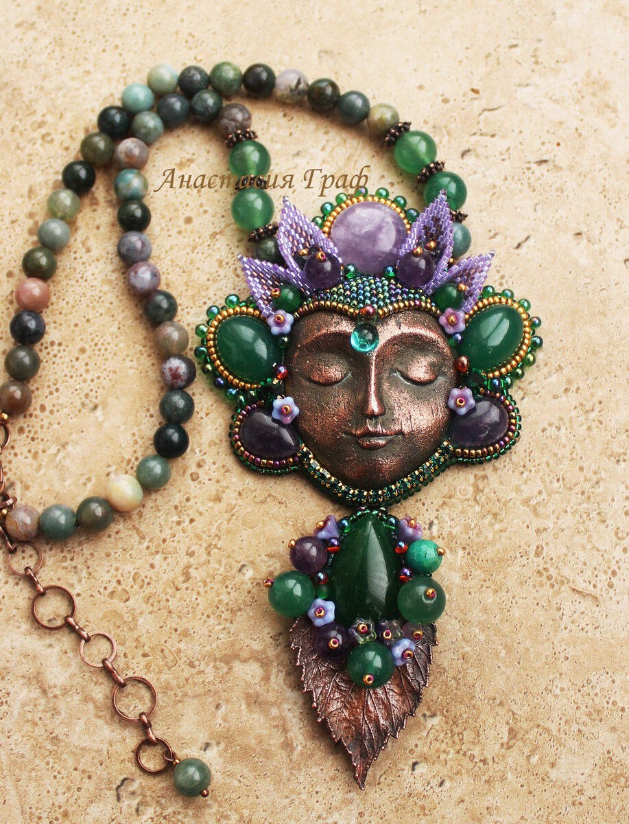 А на изнанке - натуральная перламутровая кожа