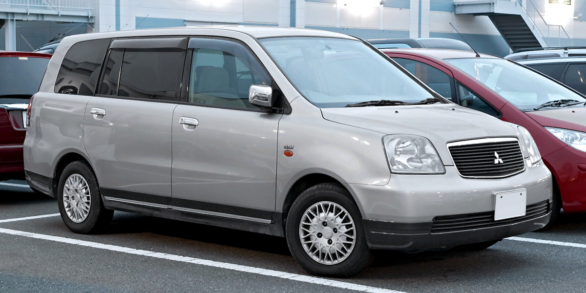 Mitsubishi Dion. Фотография взята с сервиса Яндекс Картинки
