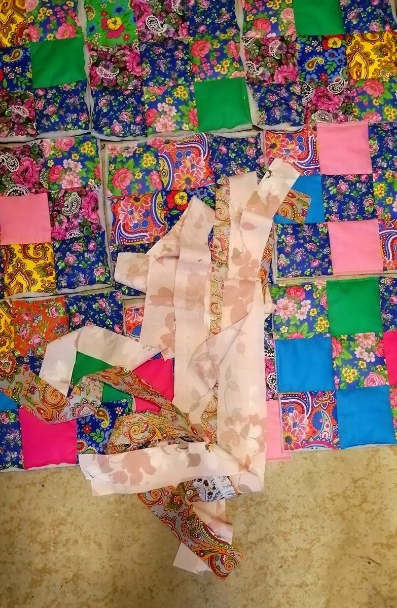 Ленты тоже могут быть разного цвета