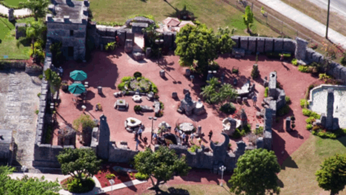 Коралловый замок сверху