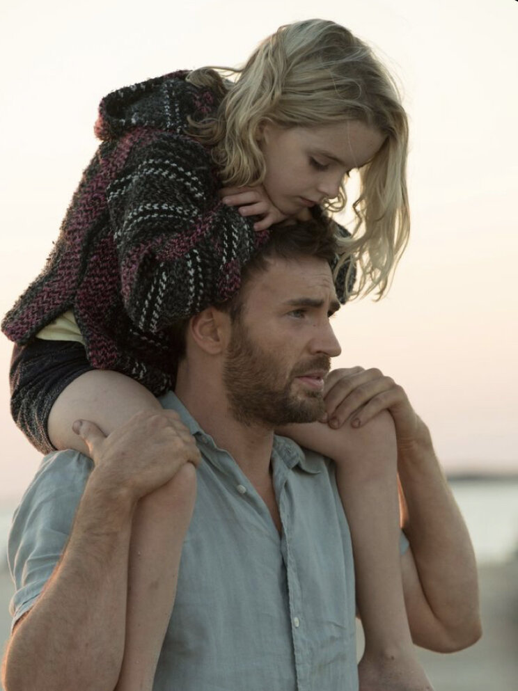 Фрэнк Адлер живет в прибрежном городке во Флориде и воспитывает в одиночку свою необычайно одаренную племянницу Мэри. Но планы парня о спокойной школьной жизни для девочки рушатся, когда о математических способностях ребенка узнает грозная мать Фрэнка Эвелин. У бабушки свои представления о будущем внучки, и ради этого она готова даже разлучить Мэри с Фрэнком.