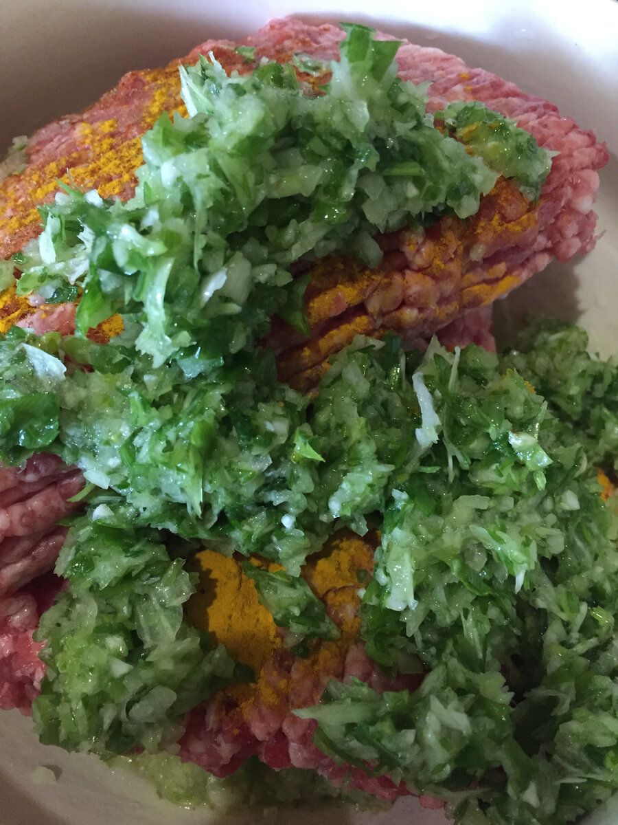 Так выглядит фарш перед процессом замешивания