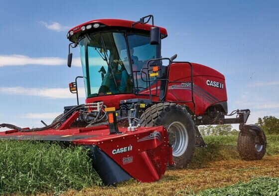 Новая самоходная косилка Case IH WD2505 