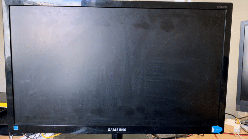 Что делать, если экран мигает черным?