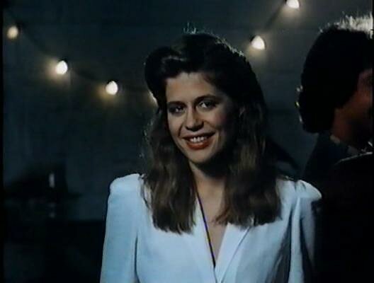 Кадр из фильма “Игра в убийство” (1982), Линда Хэмилтон в роли Сьюзен Суэйзи