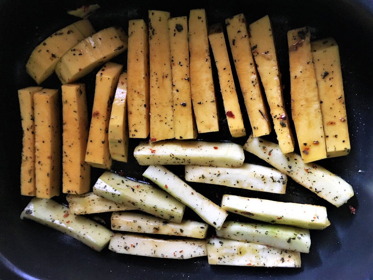 Тыквы побольше, кабачка поменьше - остатки)