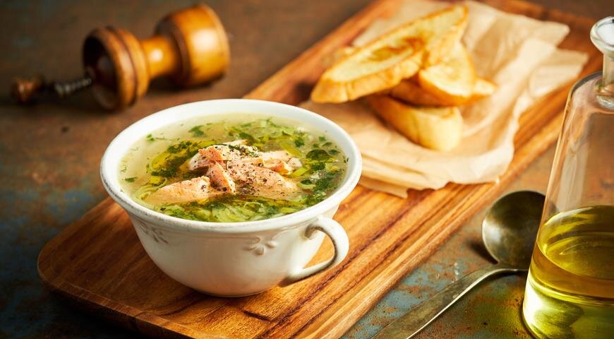 Больше рецептов рыбных супов см. на www.gastronom.ru