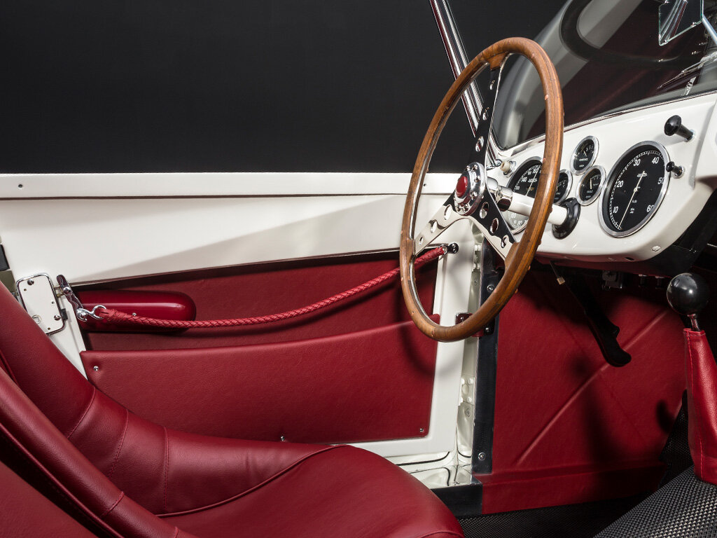 1953 Siata 208 S Spider: история, особенности и характеристики