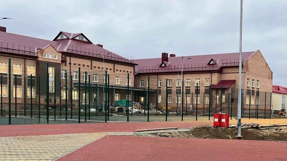    В селе Овгорт Шурышкарского района новую школу планируют сдать к концу года