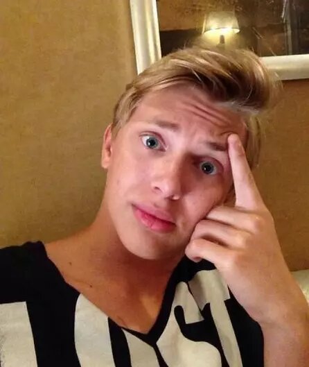 Фото из открытых источников: Дени Байсаров