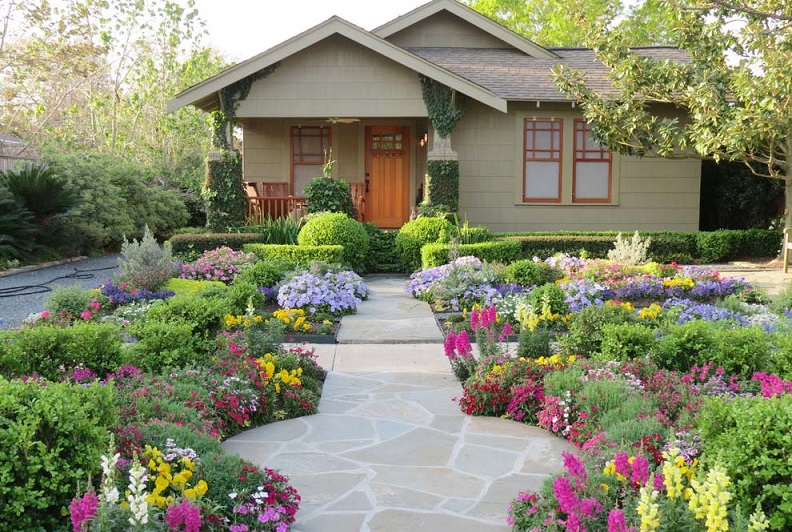 Как создать цветочную клумбу на садовом участке