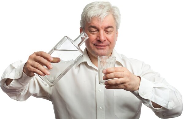 Безвредная доза водки в день: сколько можно пить, чтобы не испортить здоровье?