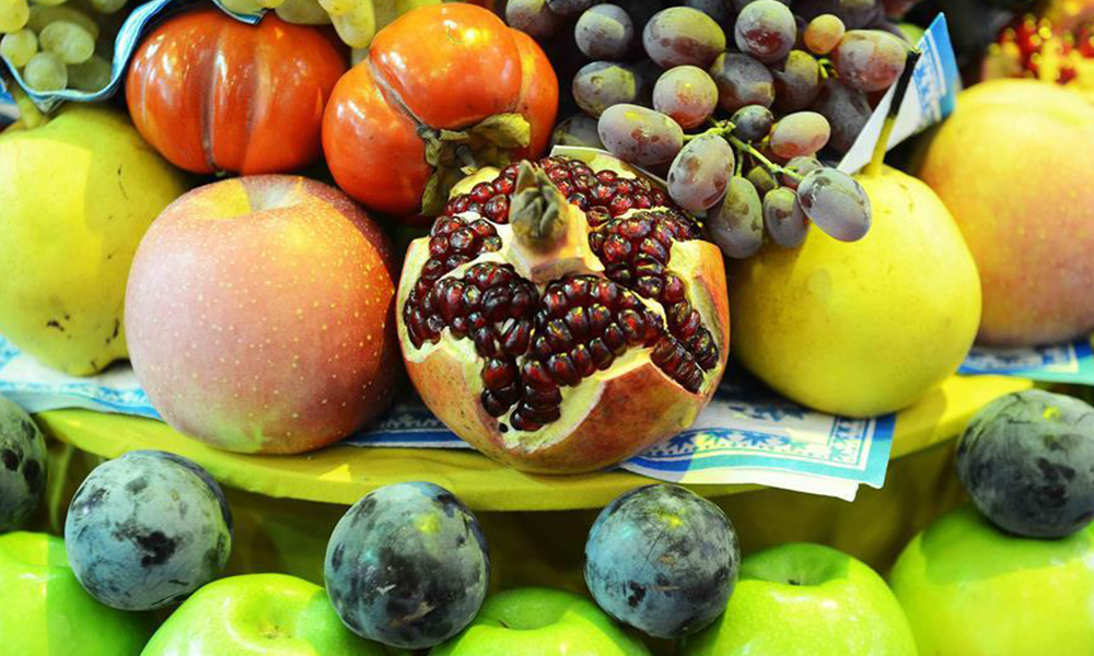 Какие фрукты в узбекистане. Узбекистан фрукты овощи yarmarka. Фрукты из Узбекистана. Фрукты Таджикистана. Узбекские овощи.