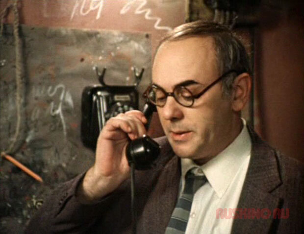 Лев хоботов покровские ворота. Актер хоботов из покровских. Покровские ворота хоботов и людочка. Лев хоботов – анатолий равикович). Елена коренева покровские ворота.