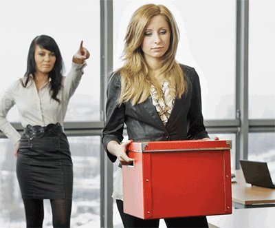 Незаконно уволили с работы? Есть право восстановиться или взыскать с предприятия компенсацию!