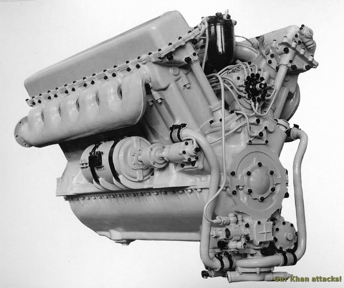 4-тактный дизельный двигатель водяного охлаждения В-2-34 мощностью 400л.с. танка Т-34