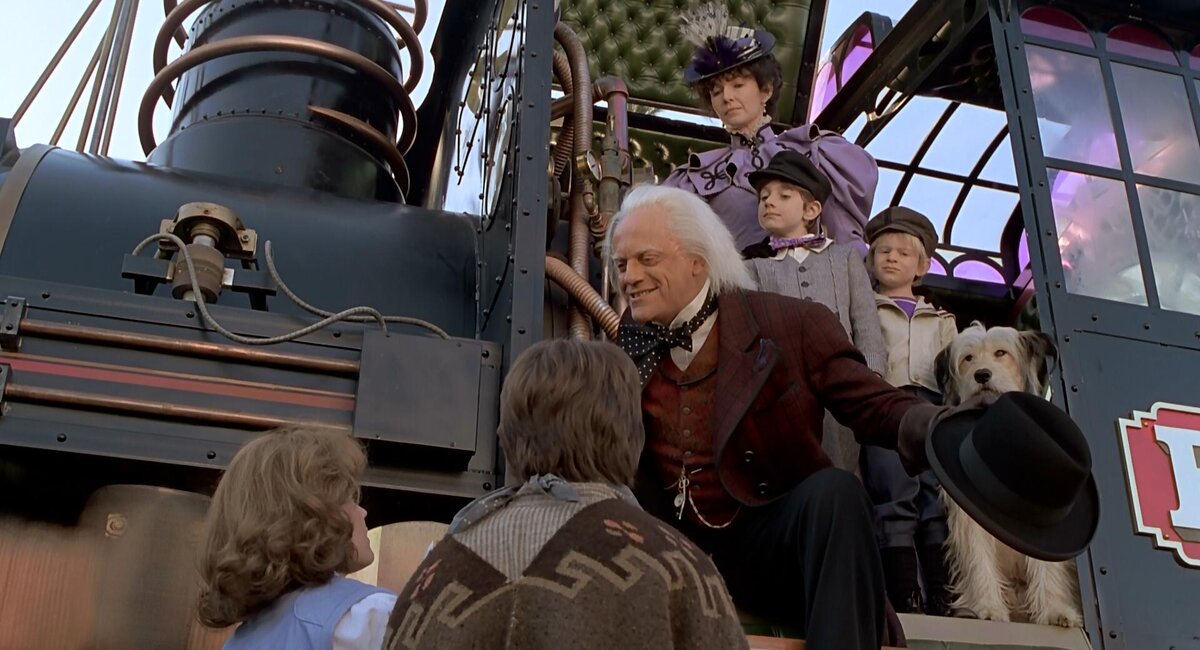 Персонаж на месте и вроде никуда исчезать не собирается...