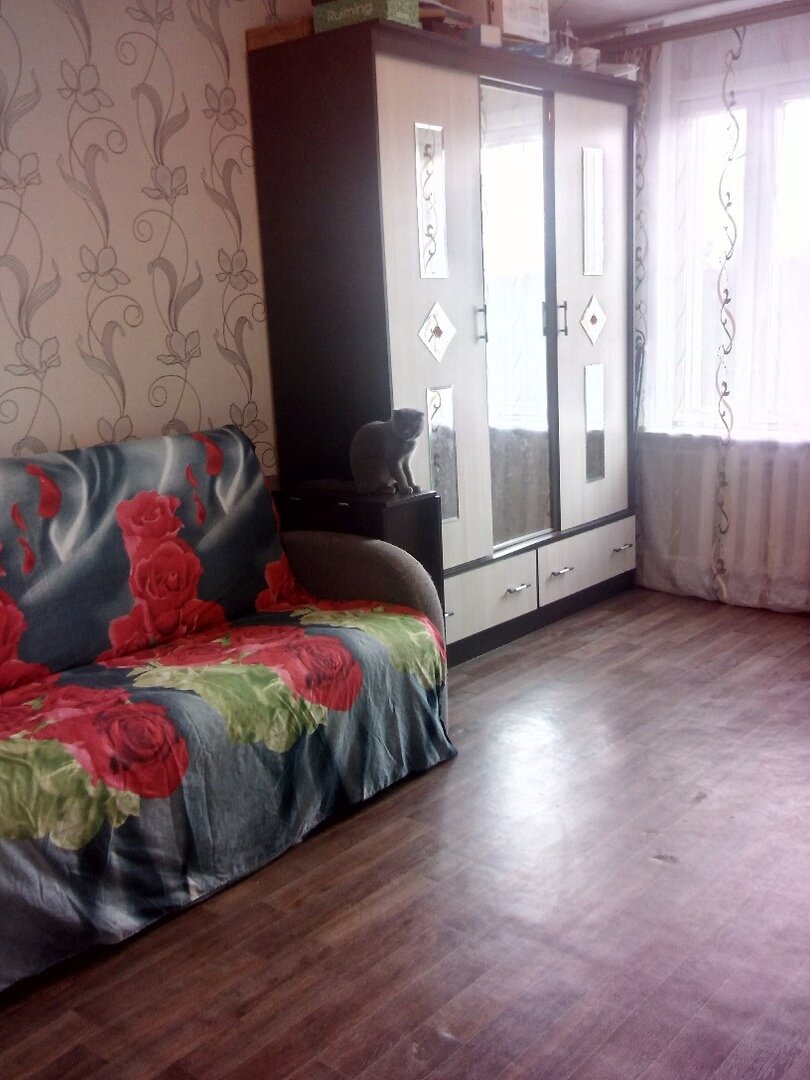 ОДНА КОМНАТА