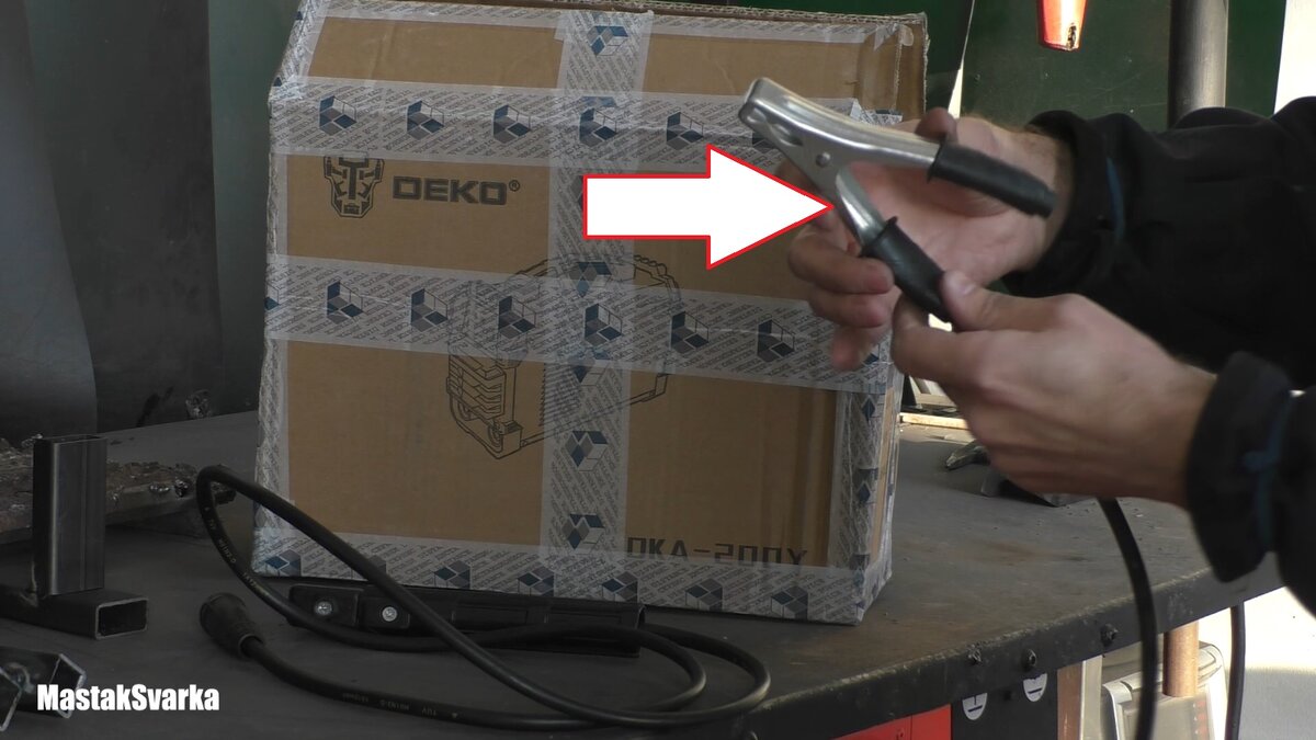 Деформированная клемма