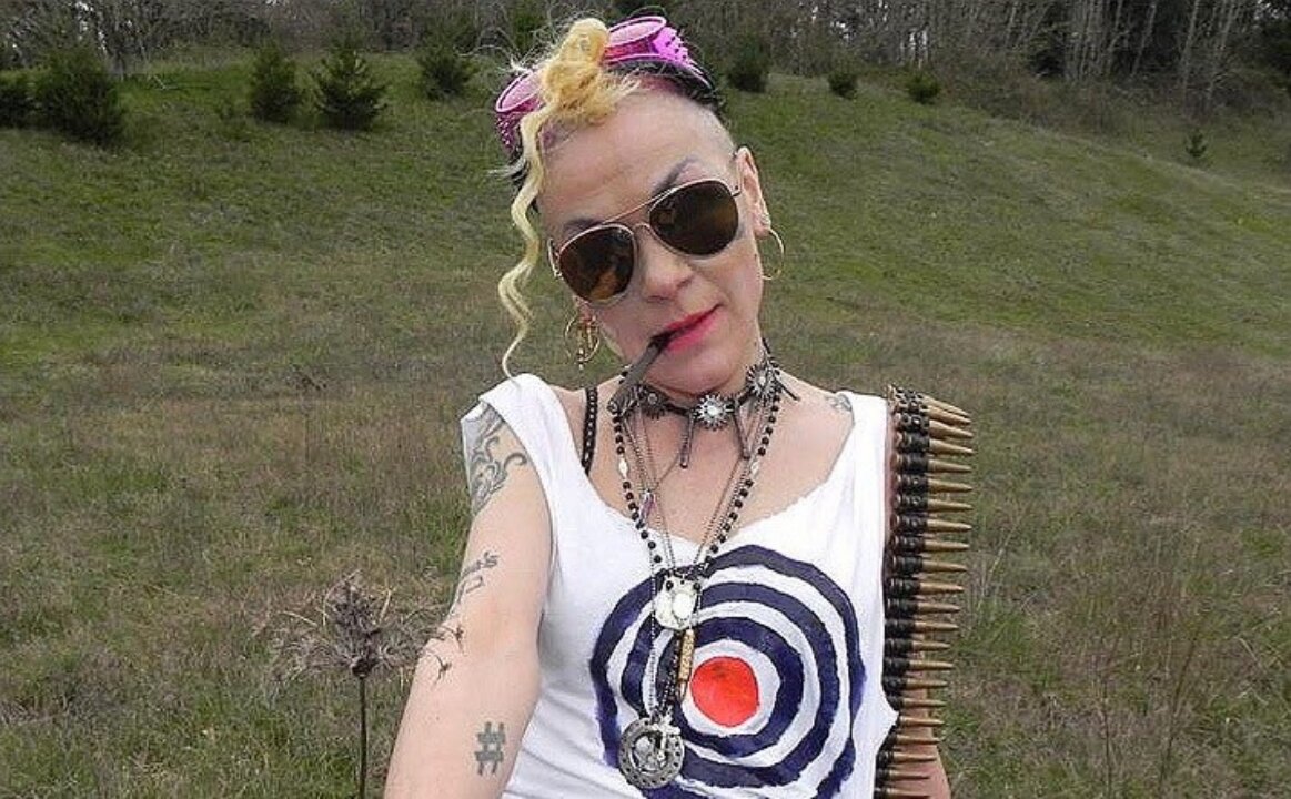 Крис Эванс(при рождении Ольга Питерс)