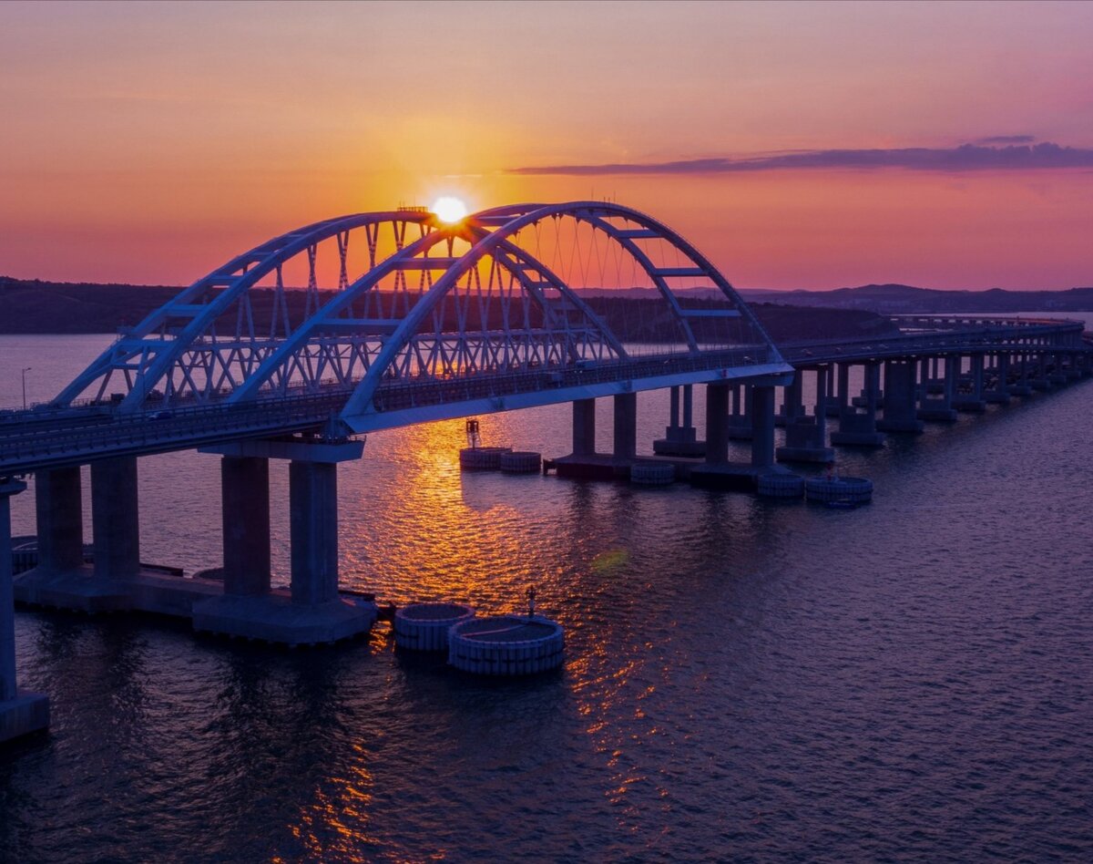 Хороший мост. Крымский мост. Крымский мост вид ночью. Крымский мост пейзаж. Крымский мост вечером.