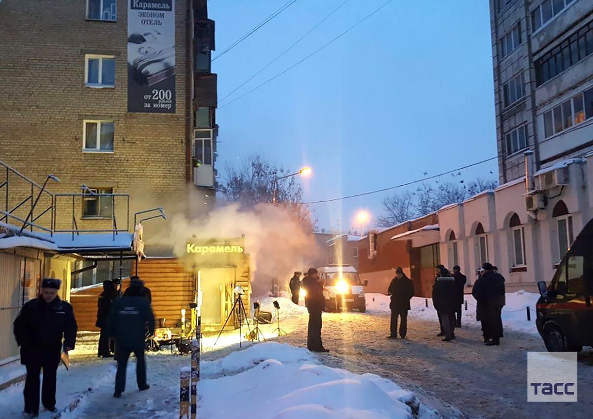 Прорыв пермь. Отель карамель пермь прорыв трубы. карамель гостиница пермь прорвало трубу. отель карамель пермь трагедия.