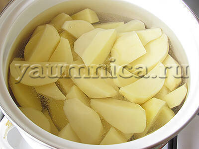Картофельные котлеты из пюре на сковороде