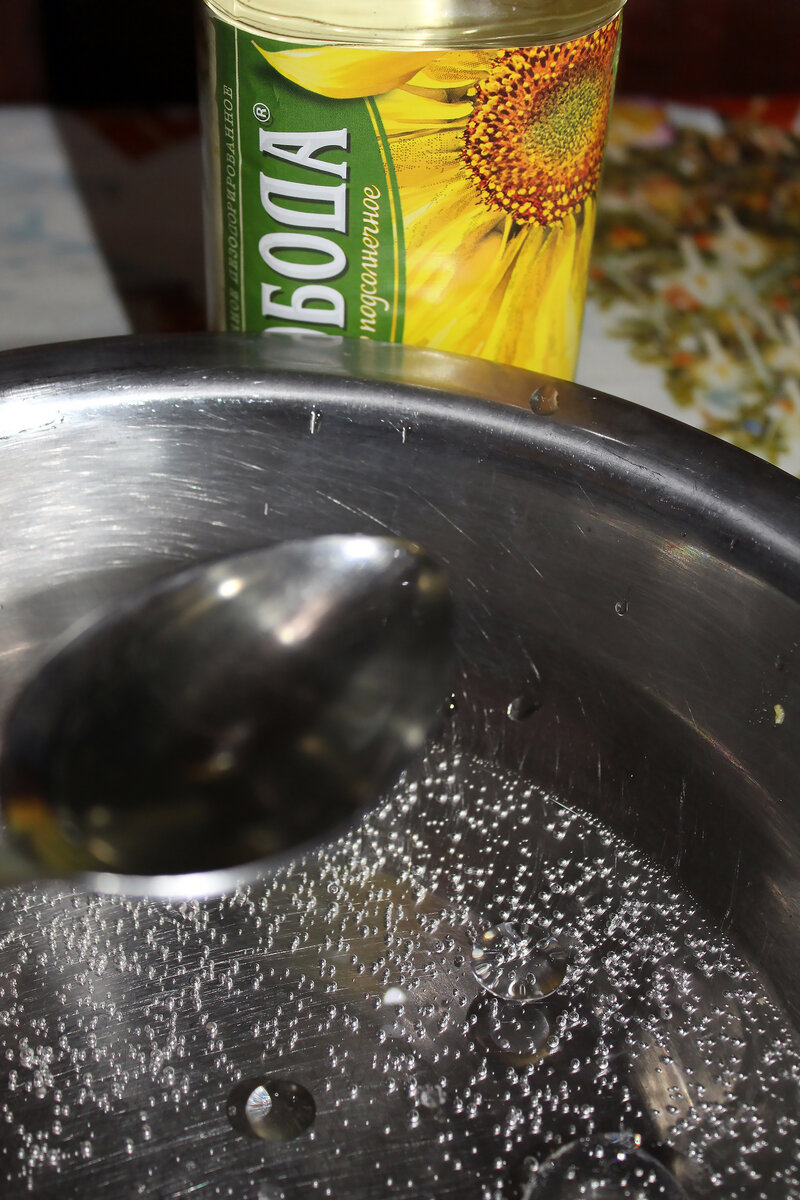 Как приготовить тесто для чебуреков на минеральной воде и водке