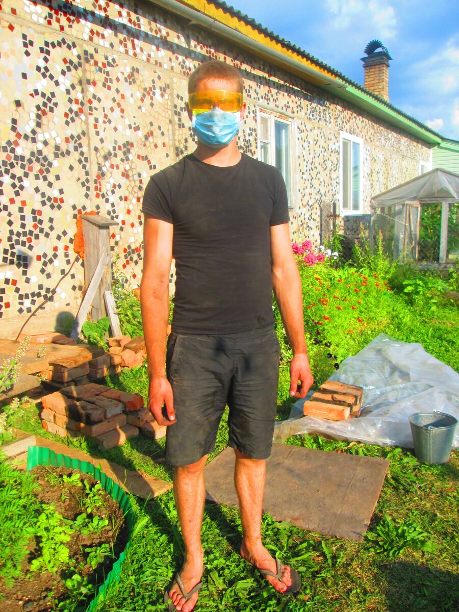 Не так я представлял себе процесс разборки и кладки печи. 2010 год.
