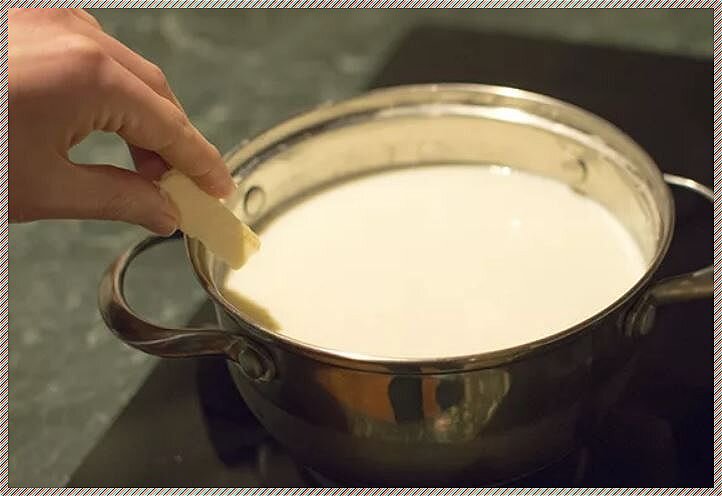 сколько кипятить молоко коровье. хранение козьего молока в холодильнике. козье молоко срок хранения. технология приготовления домашнего творога. как кипятить молоко.