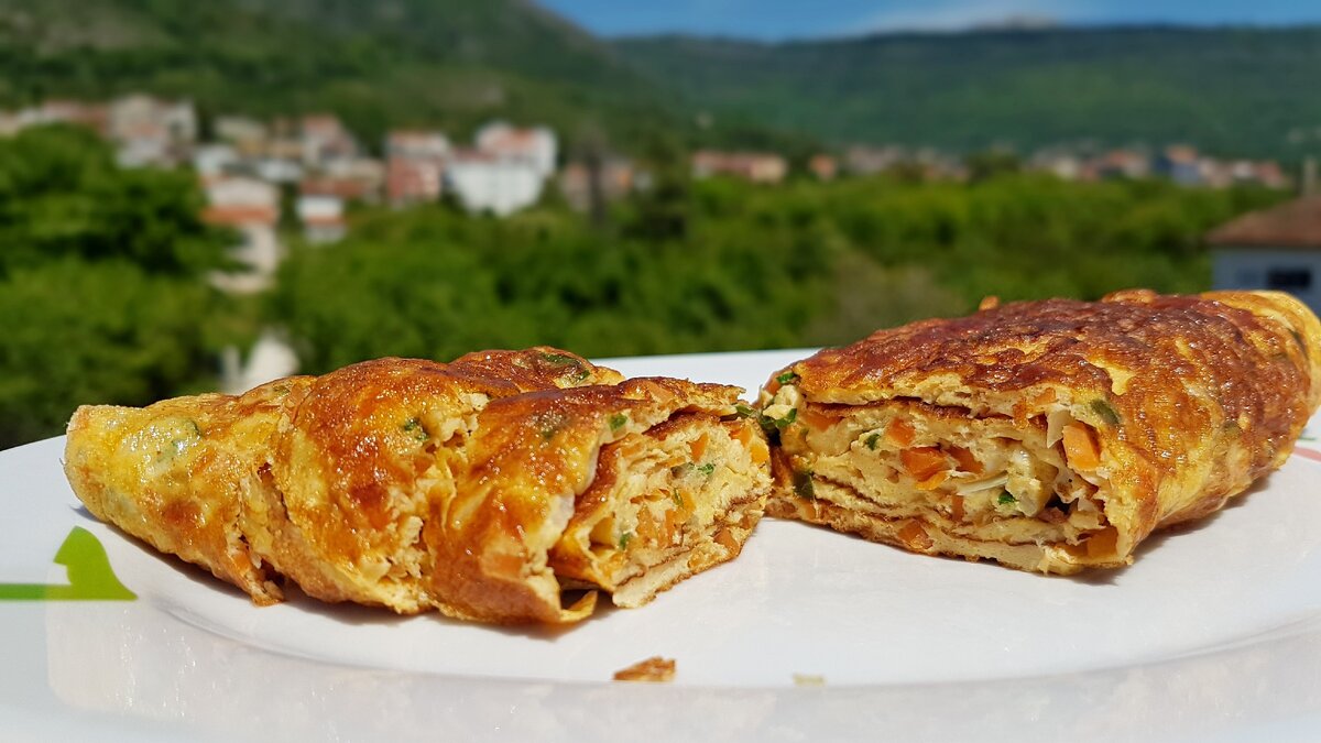 Беру яйца, морковку, лук - и необычный завтрак готов - японский омлет 