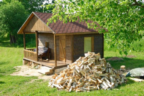 Баня из дерева считается самой экологичной и проверенной временем.